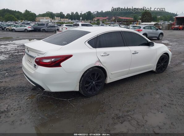 1N4AL3AP7JC140318 2018 NISSAN ALTIMA White Tył prawy