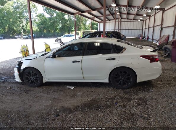 1N4AL3AP7JC159855 2018 NISSAN ALTIMA White Панорамний вид салону 360°