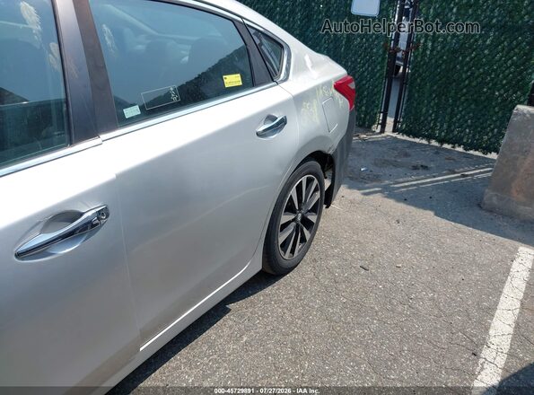 1N4AL3AP7JC177515 2018 NISSAN ALTIMA Silver Դիմացի տեսք