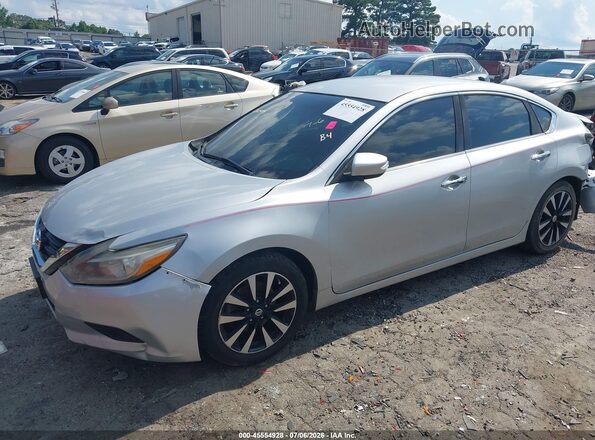 1N4AL3AP7JC199711 2018 NISSAN ALTIMA Серебряный Передняя левая четверть