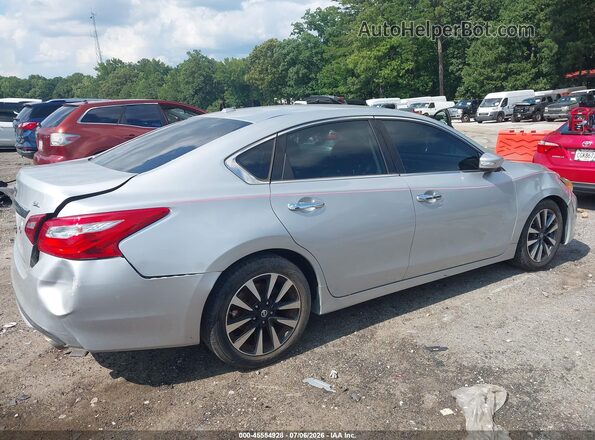 1N4AL3AP7JC199711 2018 NISSAN ALTIMA Серебряный Задняя правая четверть