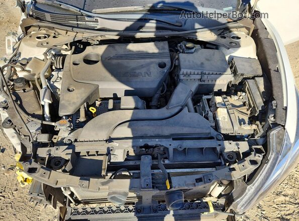 1N4AL3AP7JC216717 2018 NISSAN ALTIMA White Սալոնի հետևի տեսք