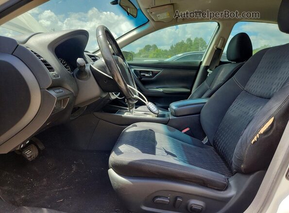 1N4AL3AP7JC243707 2018 NISSAN ALTIMA White Vista interior delantera