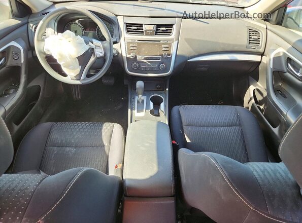 1N4AL3AP7JC279350 2018 NISSAN ALTIMA Red Dashboard view