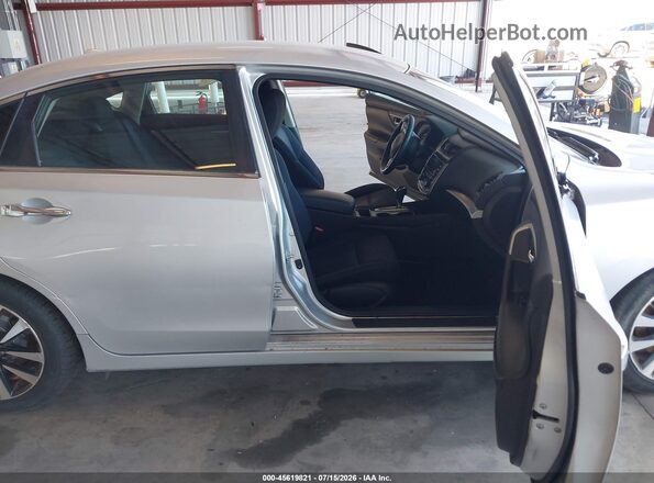 1N4AL3AP7JC283317 2018 NISSAN ALTIMA Silver Vista interior delantera
