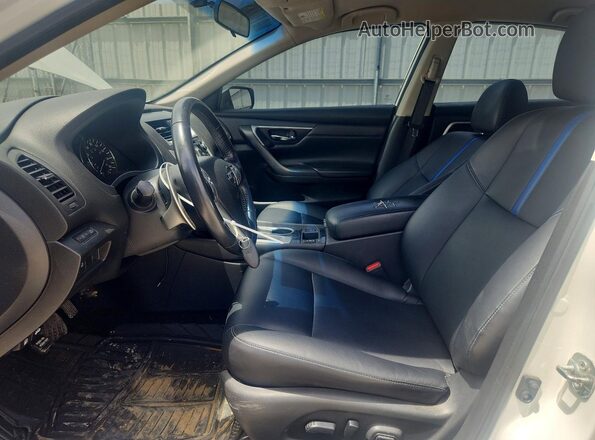 1N4AL3AP7JC294284 2018 NISSAN ALTIMA Белый Вид салона спереди