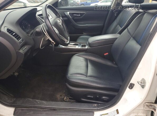1N4AL3AP7JC298285 2018 NISSAN ALTIMA White Vista interior delantera