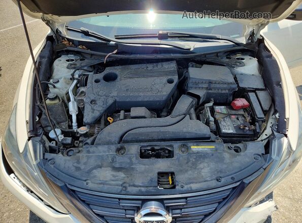 1N4AL3AP7JC479998 2018 NISSAN ALTIMA White Вид задньої частини салону