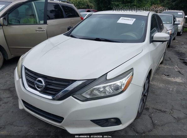 1N4AL3AP8GC198785 2016 NISSAN ALTIMA White Widok z przodu