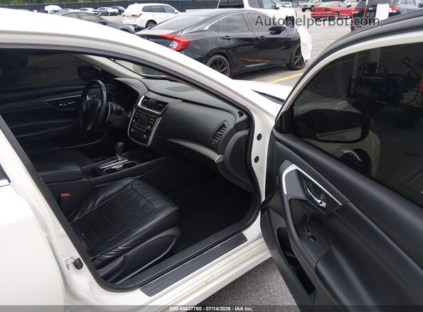 1N4AL3AP8GC226424 2016 NISSAN ALTIMA White Սալոնի դիմացի տեսք