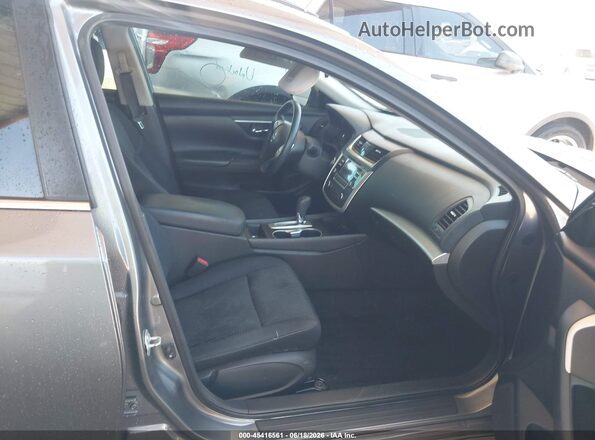 1N4AL3AP8GC231218 2016 NISSAN ALTIMA Gray Front interior view