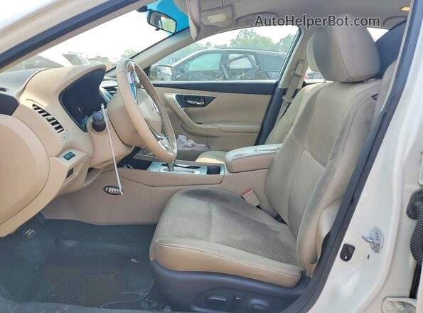 1N4AL3AP8GC284601 2016 NISSAN ALTIMA White Front interior view