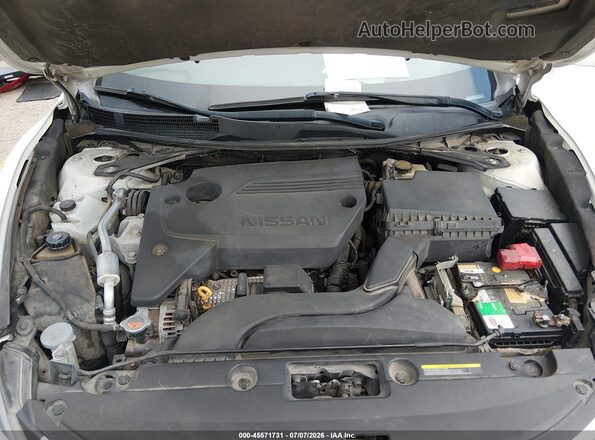1N4AL3AP8GN328746 2016 NISSAN ALTIMA White Rear view