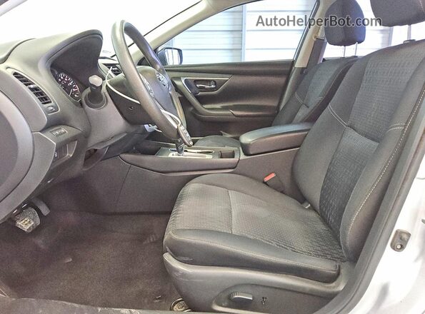 1N4AL3AP8GN352657 2016 NISSAN ALTIMA Silver Սալոնի դիմացի տեսք