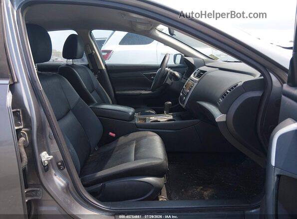 1N4AL3AP8HC236856 2017 NISSAN ALTIMA Gray Front interior view