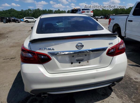 1N4AL3AP8HC472441 2017 NISSAN ALTIMA White Հետևի տեսք