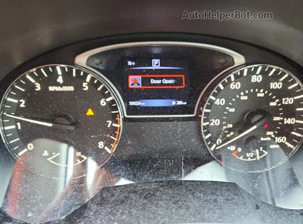1N4AL3AP8HN333351 2017 NISSAN ALTIMA Red Սարքավորումների վահանակի տեսք