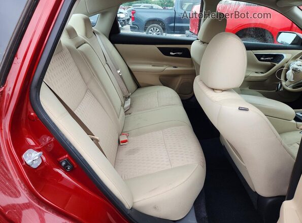 1N4AL3AP8HN333351 2017 NISSAN ALTIMA Red Հետևի նստատեղերի տեսք