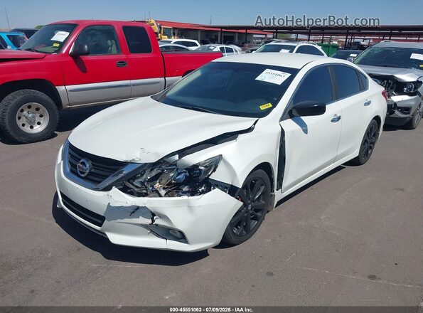 1N4AL3AP8HN336850 2017 NISSAN ALTIMA White Առջևի ձախ երեք քառորդ տեսարան