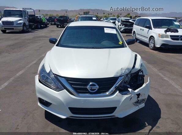 1N4AL3AP8HN336850 2017 NISSAN ALTIMA White Սարքավորումների վահանակի տեսք