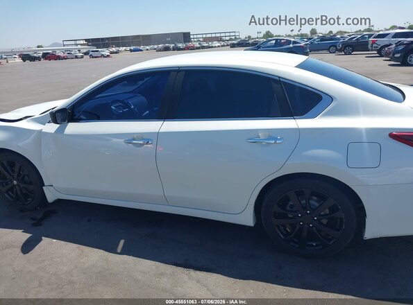 1N4AL3AP8HN336850 2017 NISSAN ALTIMA White Սալոնի 360 աստիճան տեսք