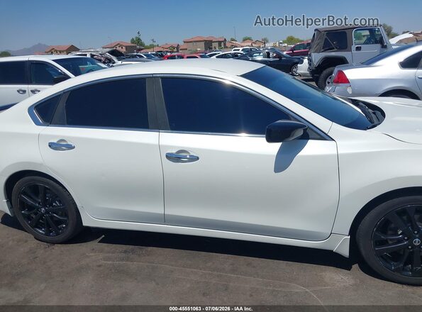 1N4AL3AP8HN336850 2017 NISSAN ALTIMA White Սալոնի հետևի տեսք
