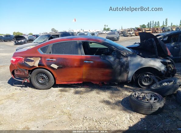 1N4AL3AP8HN339036 2017 NISSAN ALTIMA Red Vista interior trasera