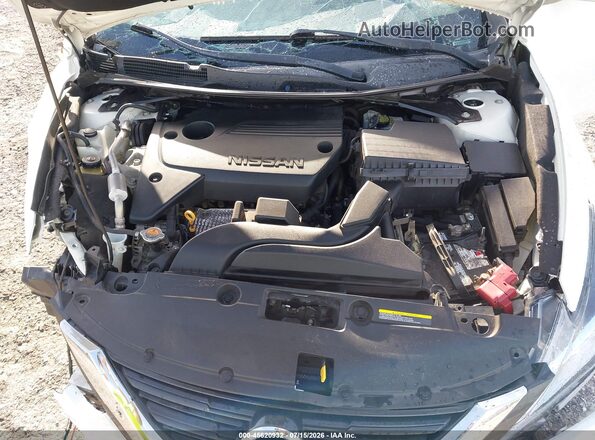1N4AL3AP8JC206794 2018 NISSAN ALTIMA White Вид ззаду