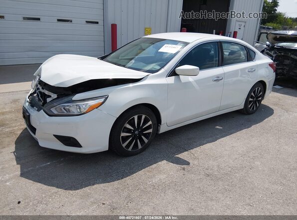 1N4AL3AP8JC211266 2018 NISSAN ALTIMA White წინა მარცხენა ხედი სამი მეოთხედიდან