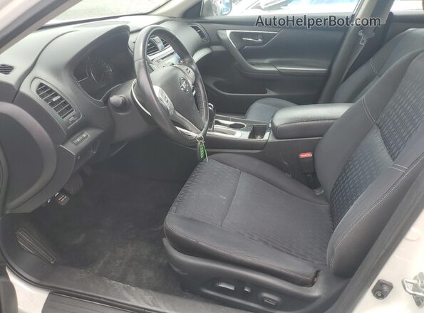 1N4AL3AP8JC216774 2018 NISSAN ALTIMA Белый Вид салона спереди