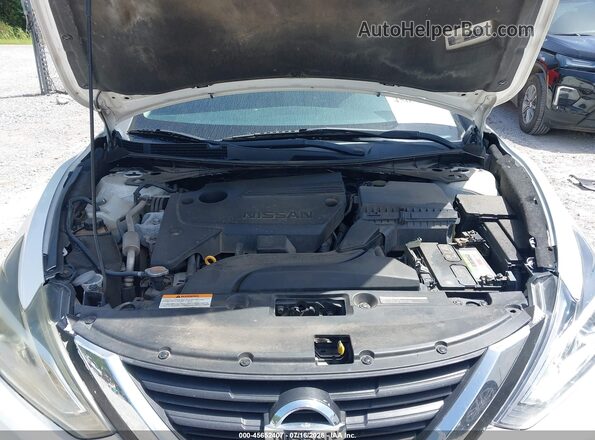 1N4AL3AP9GC150504 2016 NISSAN ALTIMA White Rear view