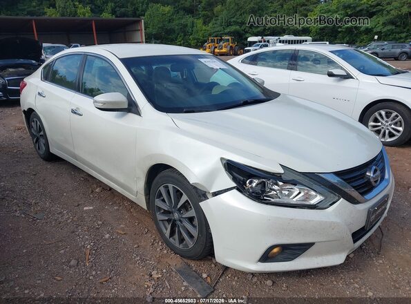 1N4AL3AP9HC203137 2017 NISSAN ALTIMA White Widok z przodu