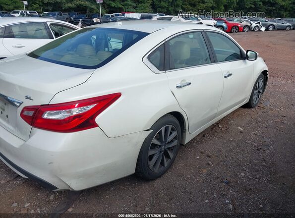 1N4AL3AP9HC203137 2017 NISSAN ALTIMA White Tył prawy