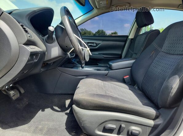 1N4AL3AP9HC257067 2017 NISSAN ALTIMA Белый Вид салона спереди