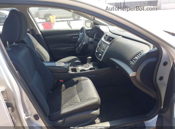 1N4AL3AP9HC264956 2017 NISSAN ALTIMA Silver Սալոնի դիմացի տեսք