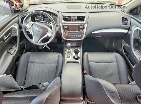 1N4AL3AP9HC275049 2017 NISSAN ALTIMA Red წინა პანელის ხედი