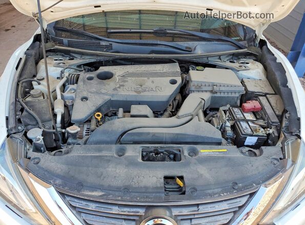 1N4AL3AP9HN349008 2017 NISSAN ALTIMA White Widok wnętrza z tyłu