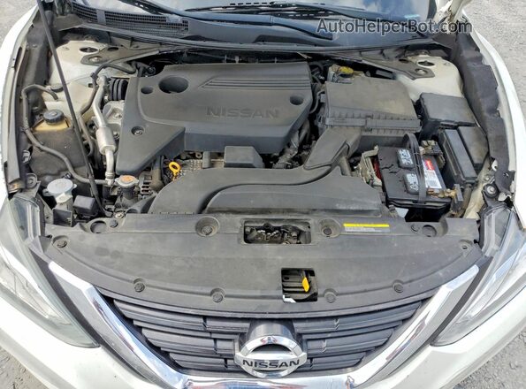 1N4AL3AP9JC128686 2018 NISSAN ALTIMA White Widok wnętrza z tyłu