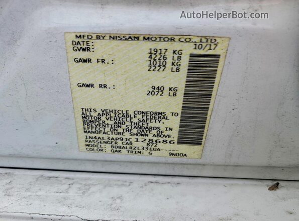 1N4AL3AP9JC128686 2018 NISSAN ALTIMA White Widok komory silnika
