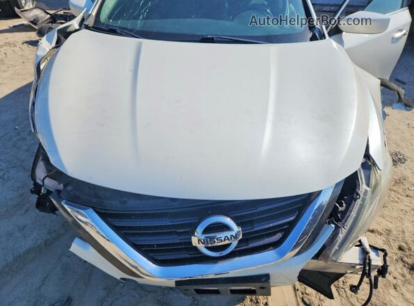 1N4AL3AP9JC140501 2018 NISSAN ALTIMA White Vista interior trasera