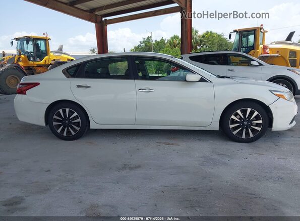 1N4AL3AP9JC241411 2018 NISSAN ALTIMA Белый Вид задней части салона
