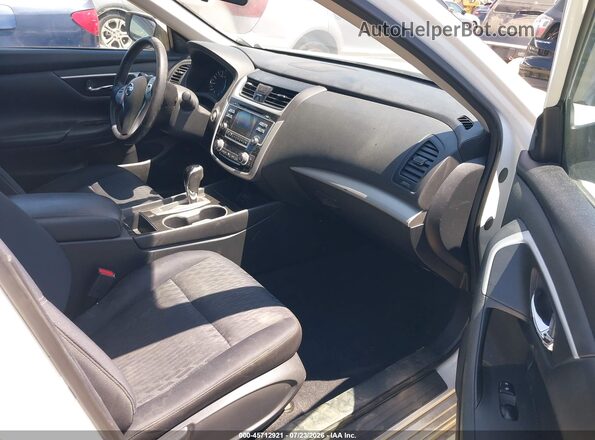 1N4AL3AP9JC275199 2018 NISSAN ALTIMA White Widok wnętrza z przodu