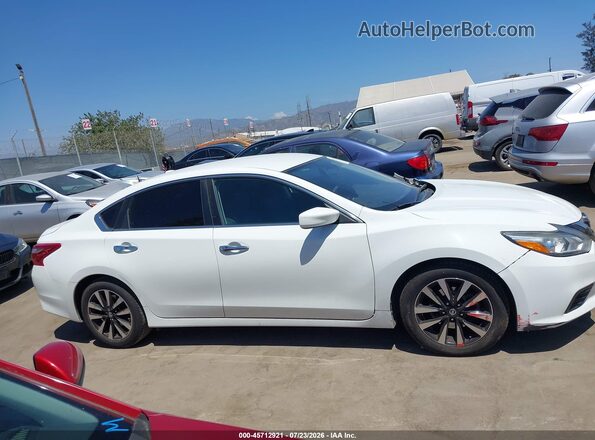 1N4AL3AP9JC275199 2018 NISSAN ALTIMA White Widok wnętrza z tyłu