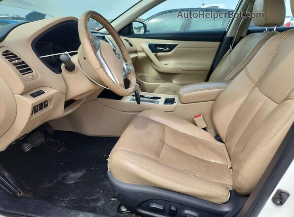 1N4AL3APXGC153332 2016 NISSAN ALTIMA White Widok wnętrza z przodu