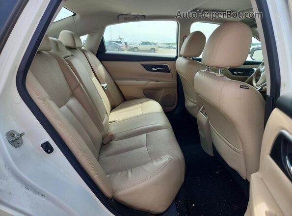 1N4AL3APXGC153332 2016 NISSAN ALTIMA White Widok tylnych siedzeń