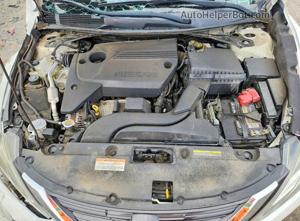 1N4AL3APXGC220608 2016 NISSAN ALTIMA White Вид задньої частини салону