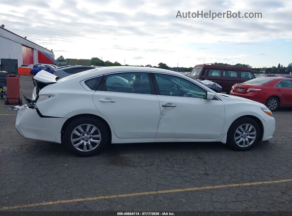 1N4AL3APXGC291873 2016 NISSAN ALTIMA White Rear interior view