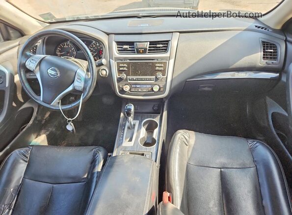 1N4AL3APXHC231979 2017 NISSAN ALTIMA Black Dashboard view