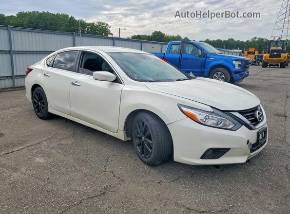 1N4AL3APXHC233912 2017 NISSAN ALTIMA White Front right