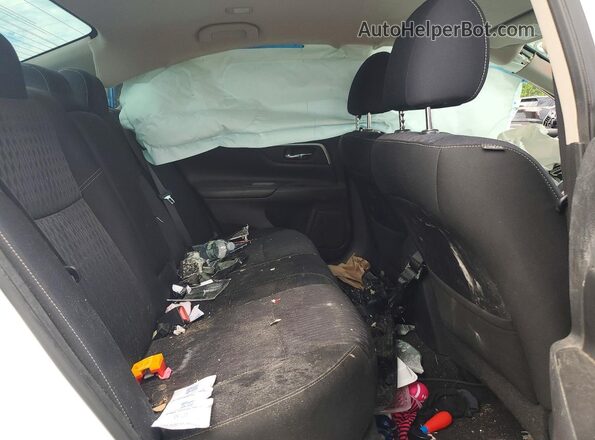 1N4AL3APXHC233912 2017 NISSAN ALTIMA White Rear seats view